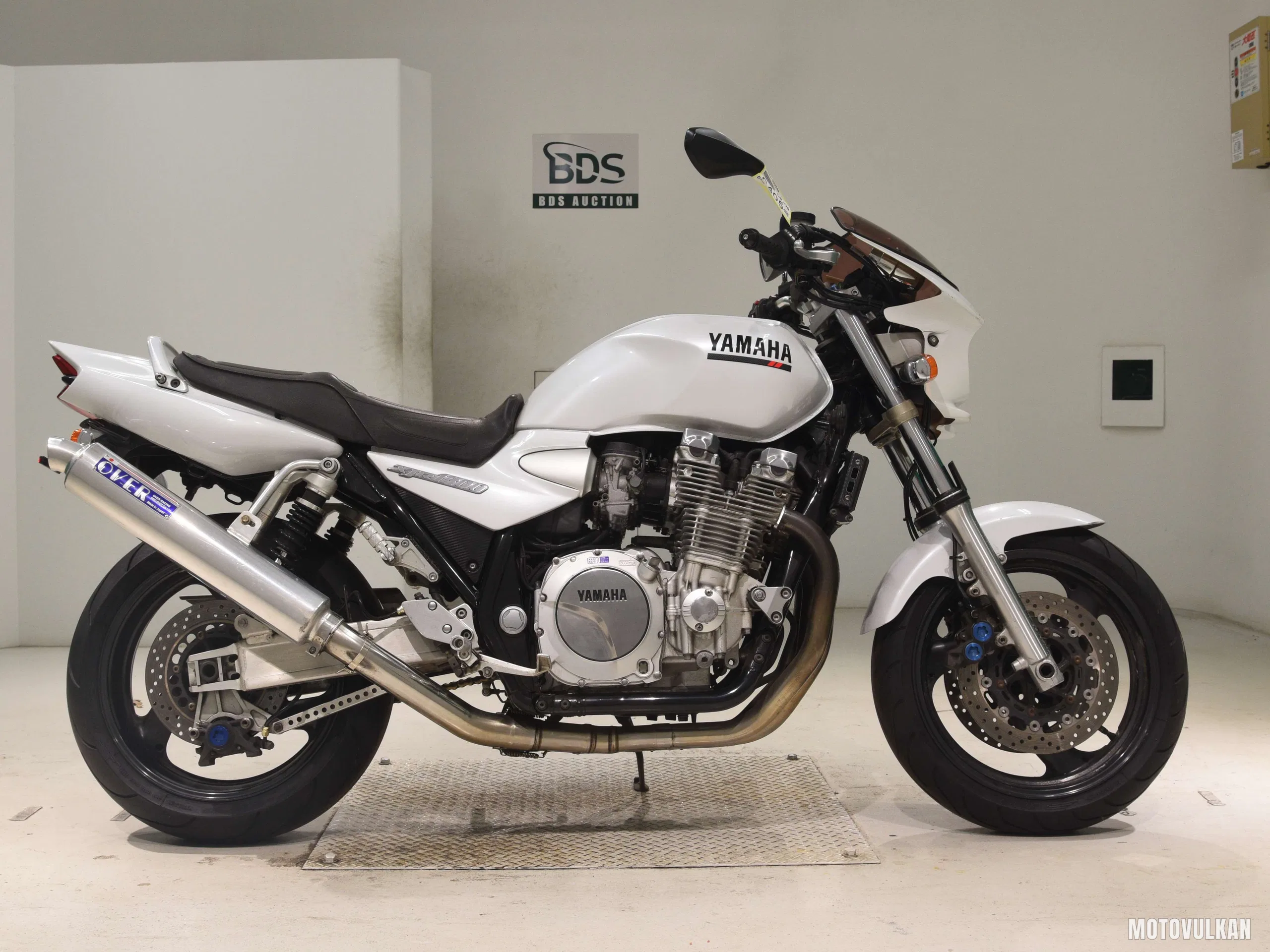 Yamaha XJR1200
