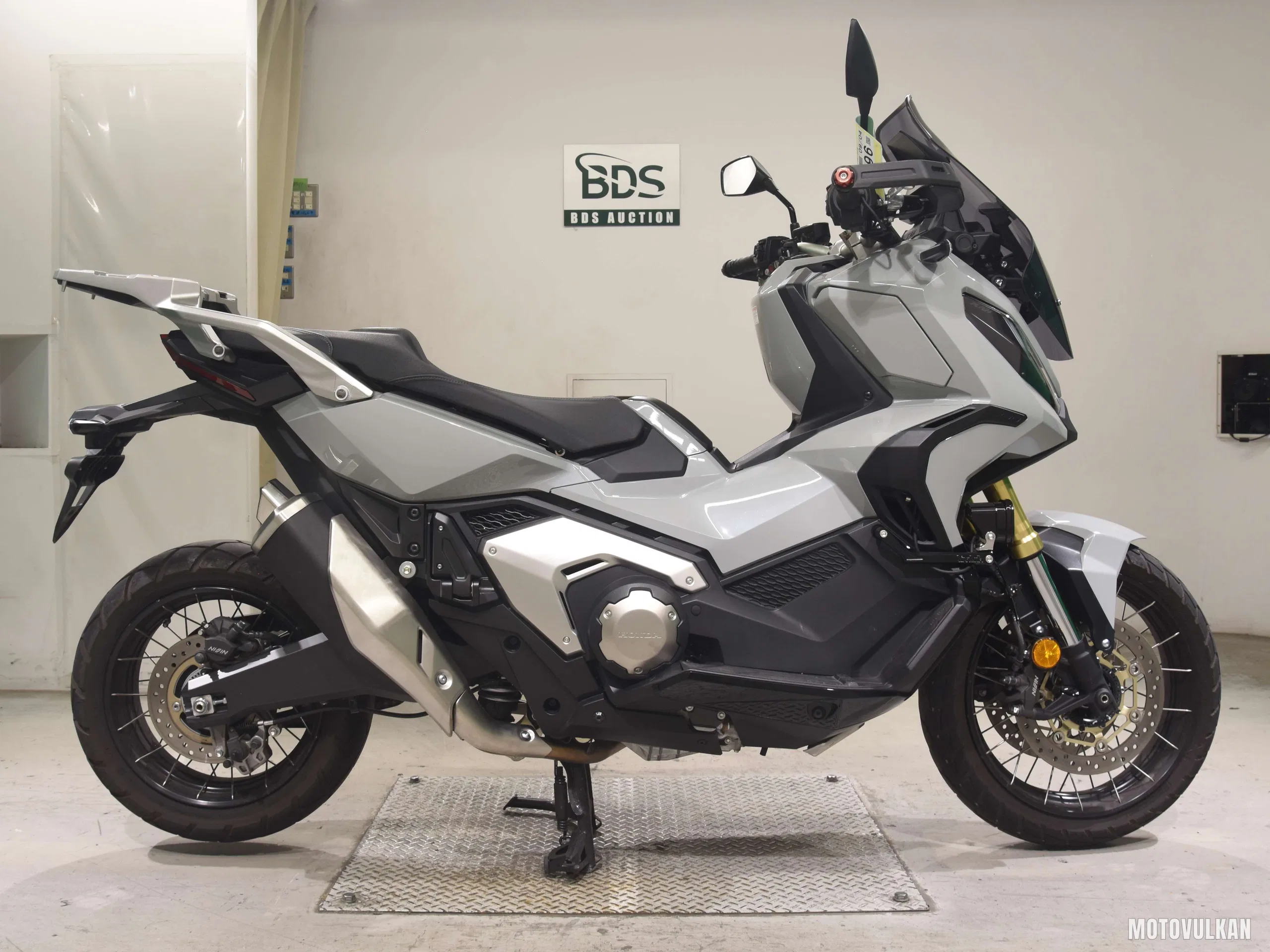 Honda X-ADV750-2