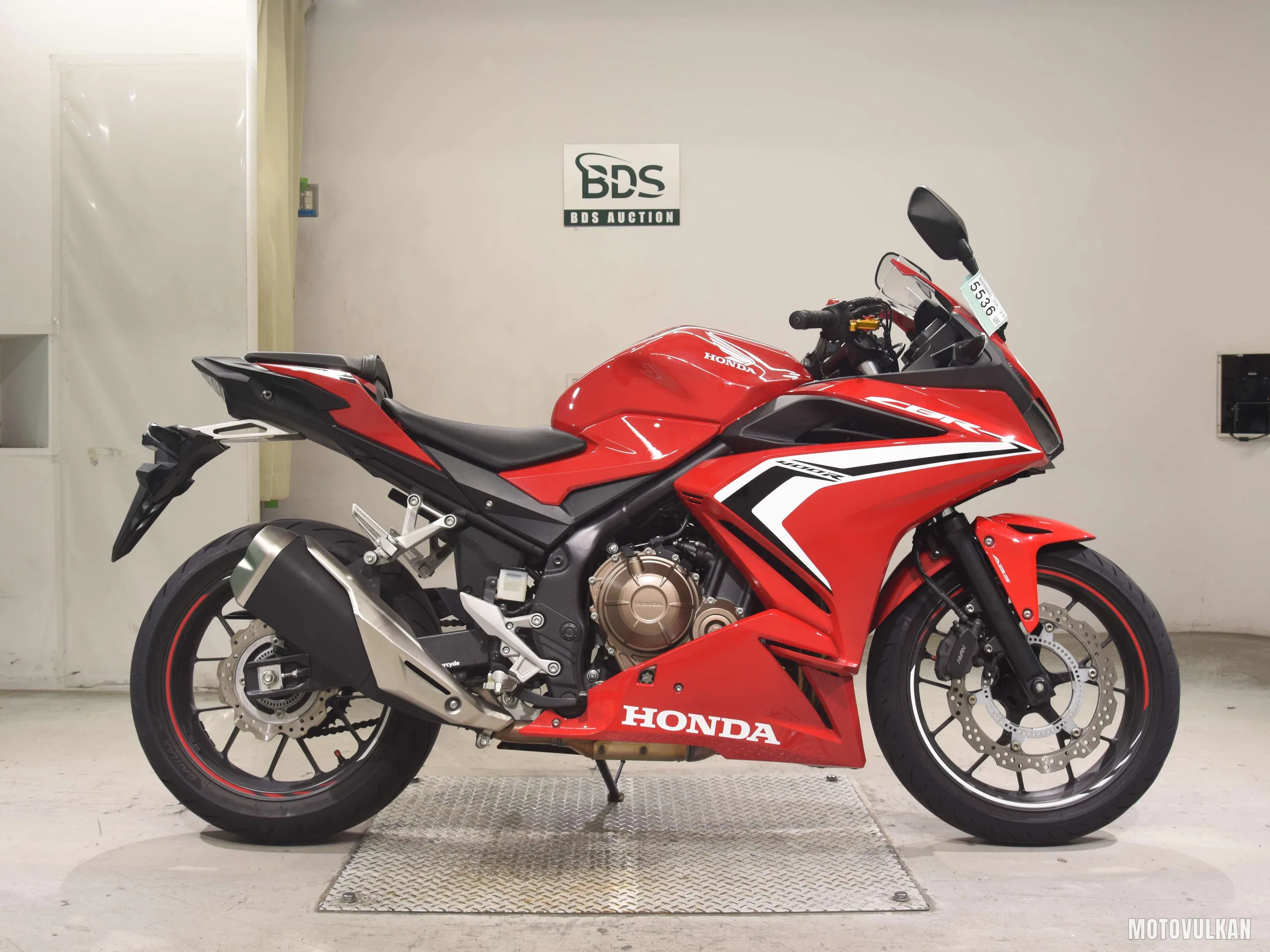 Honda CBR400R-2