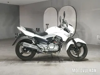 Suzuki GSR250