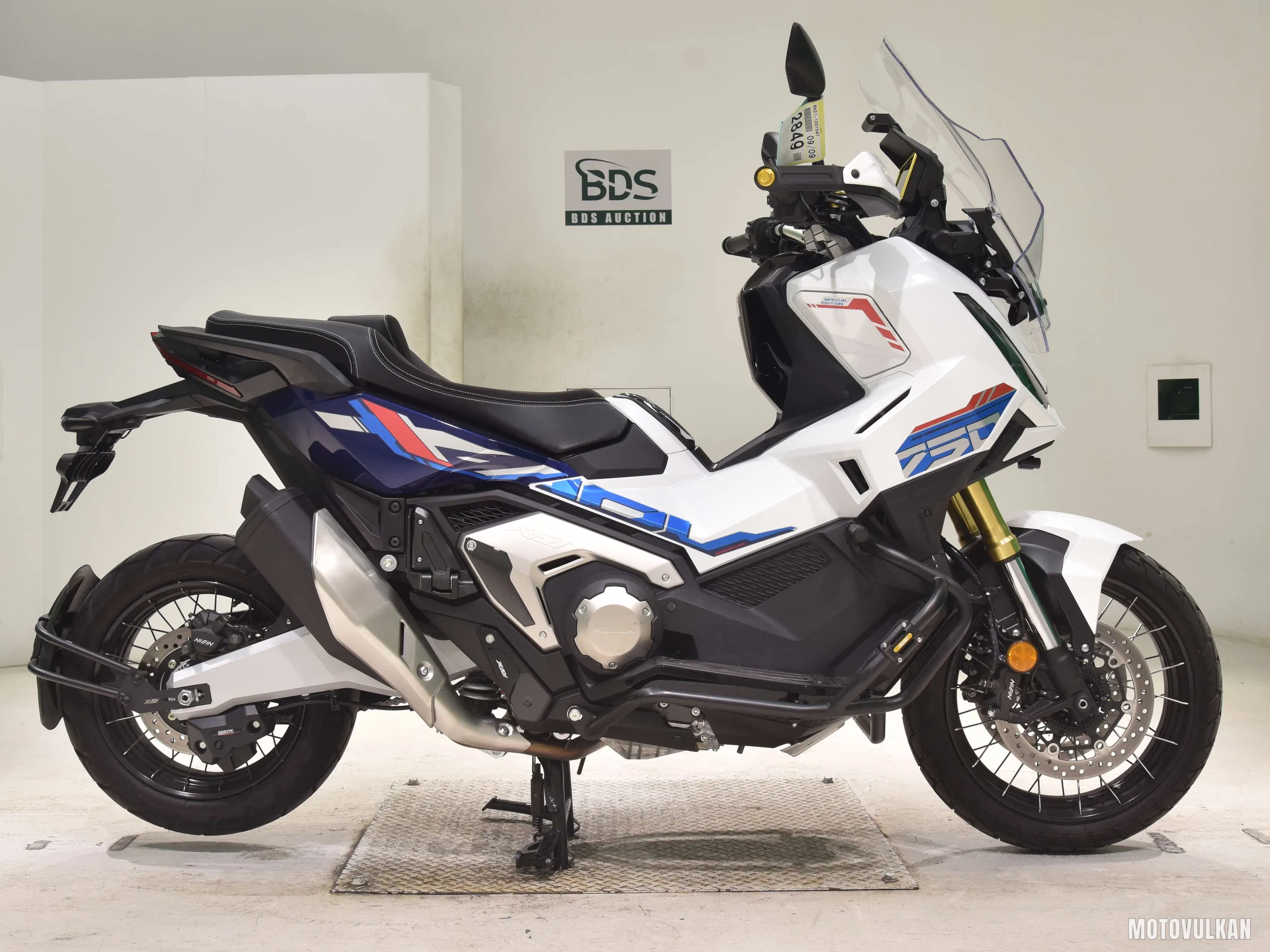 Honda X-ADV750-2