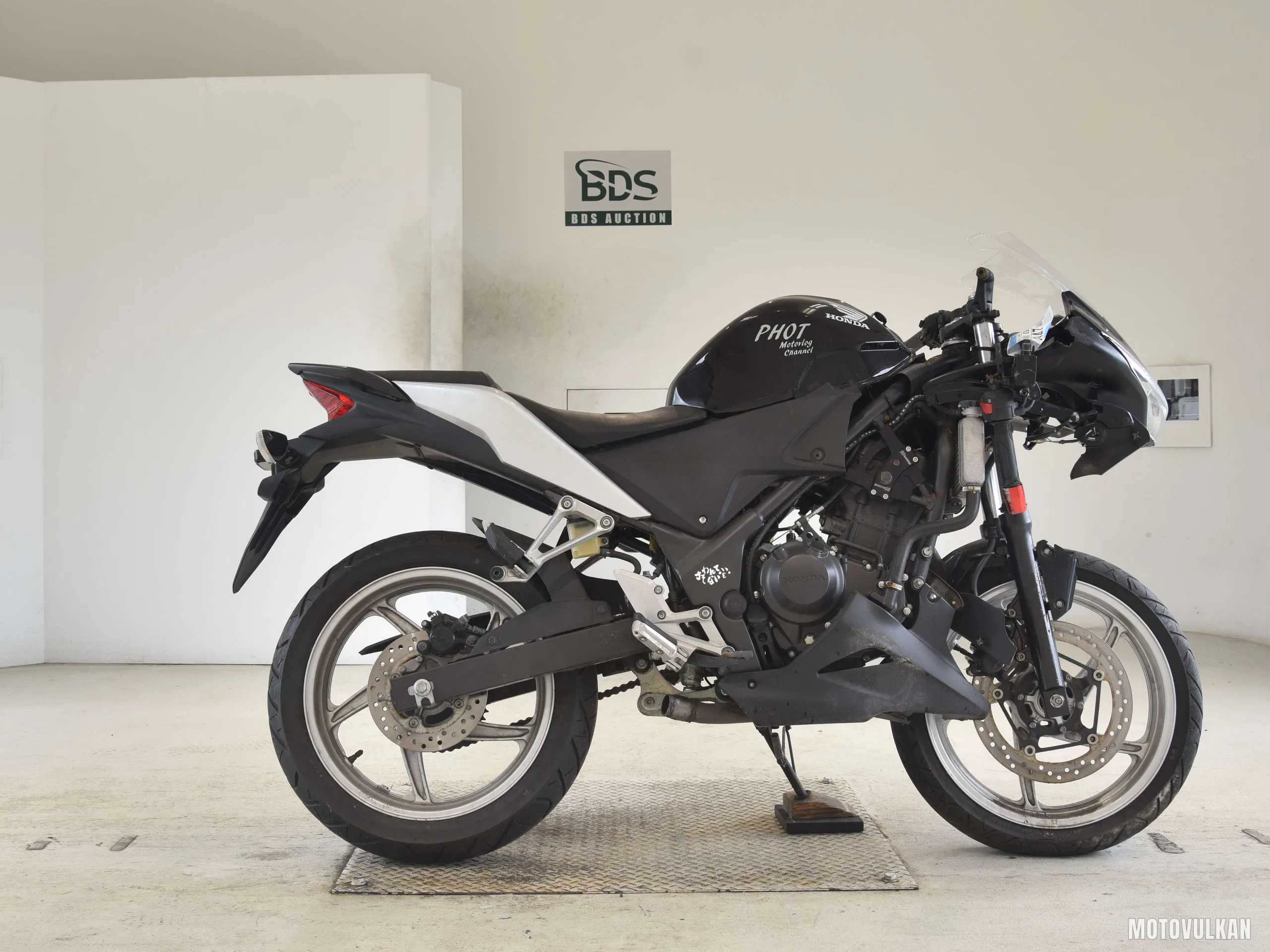 Honda CBR250R-3