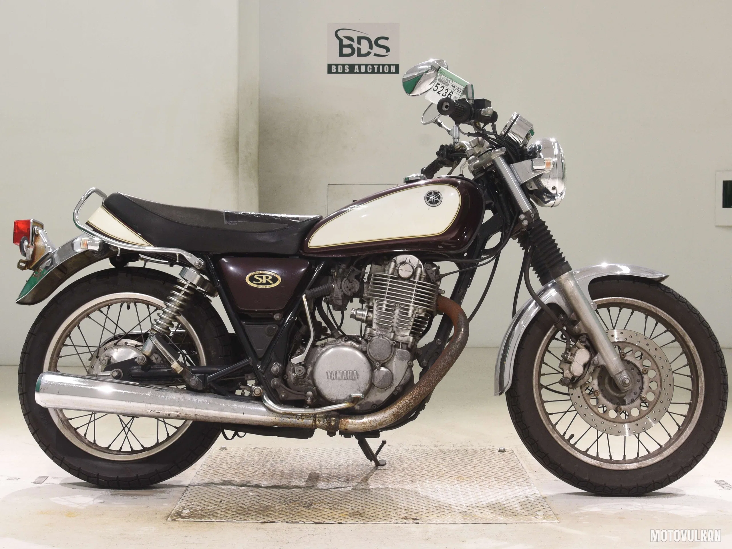 Yamaha SR400-3
