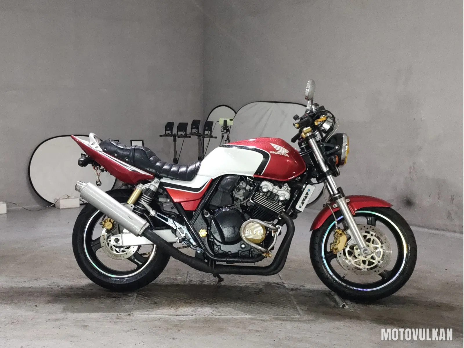 Honda CB400SF VTEC Spec 3