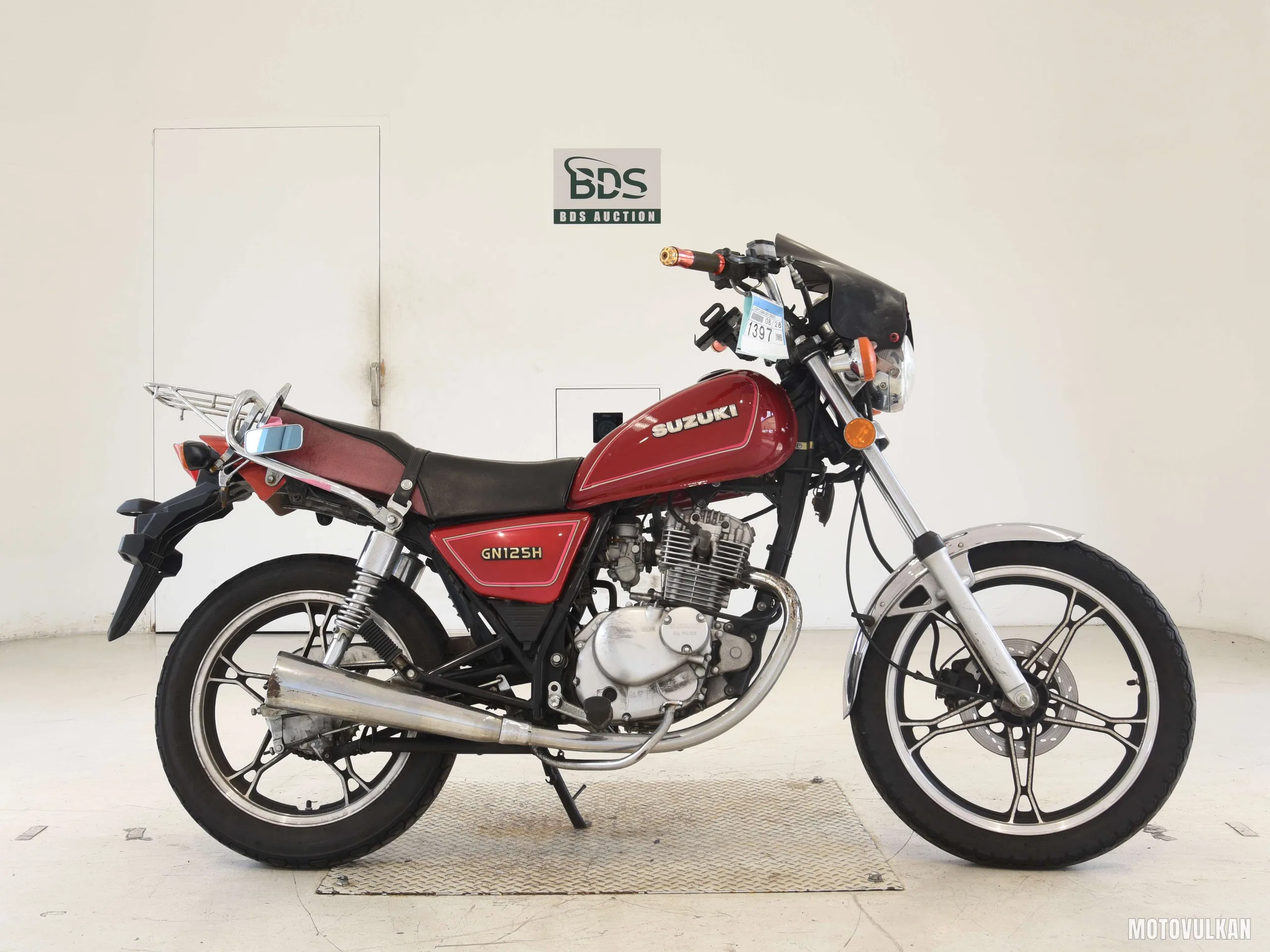 Suzuki GN125H