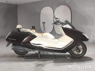 Yamaha Maxam