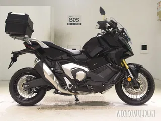 Honda X-ADV750-2