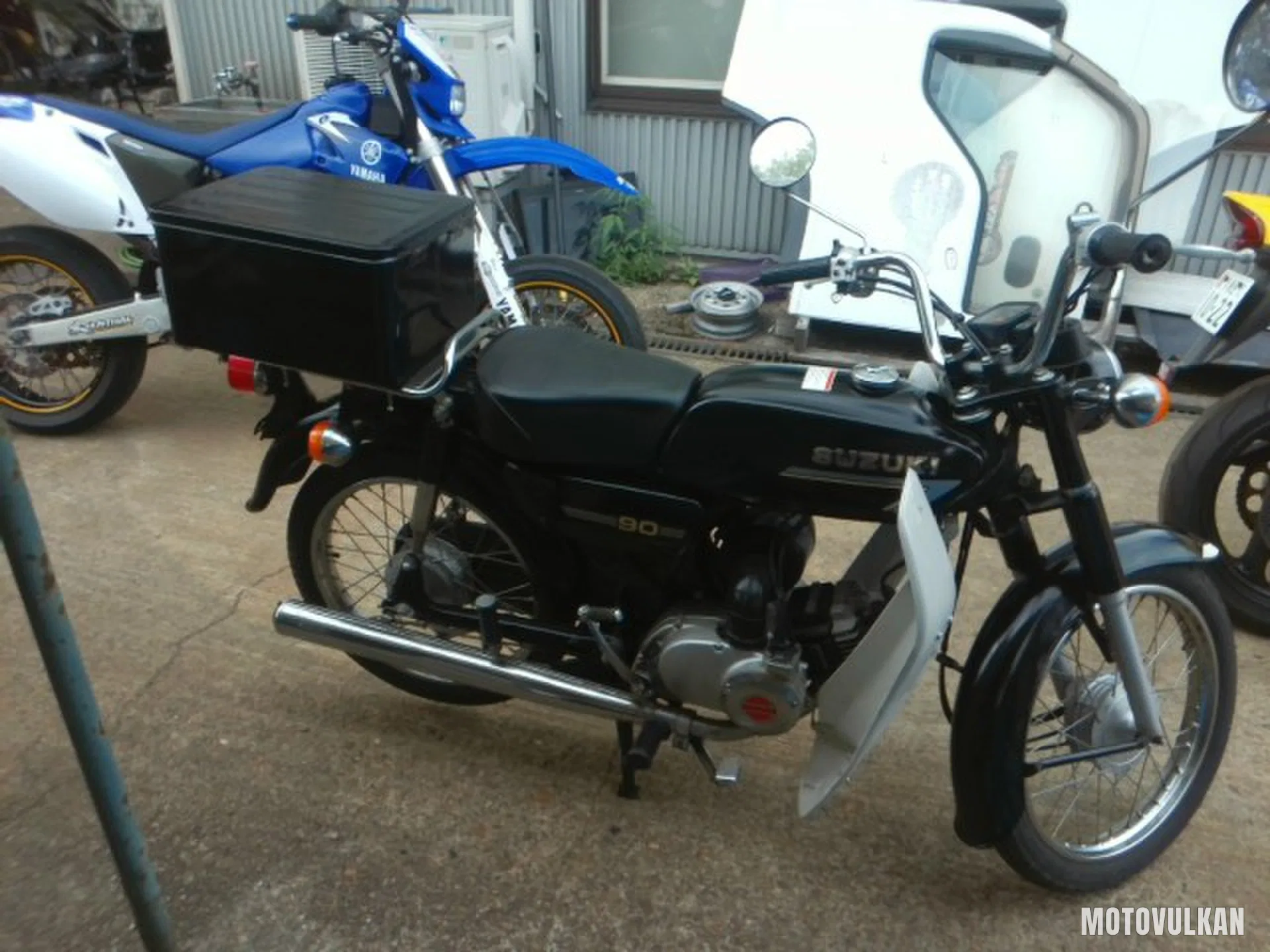 Suzuki K90