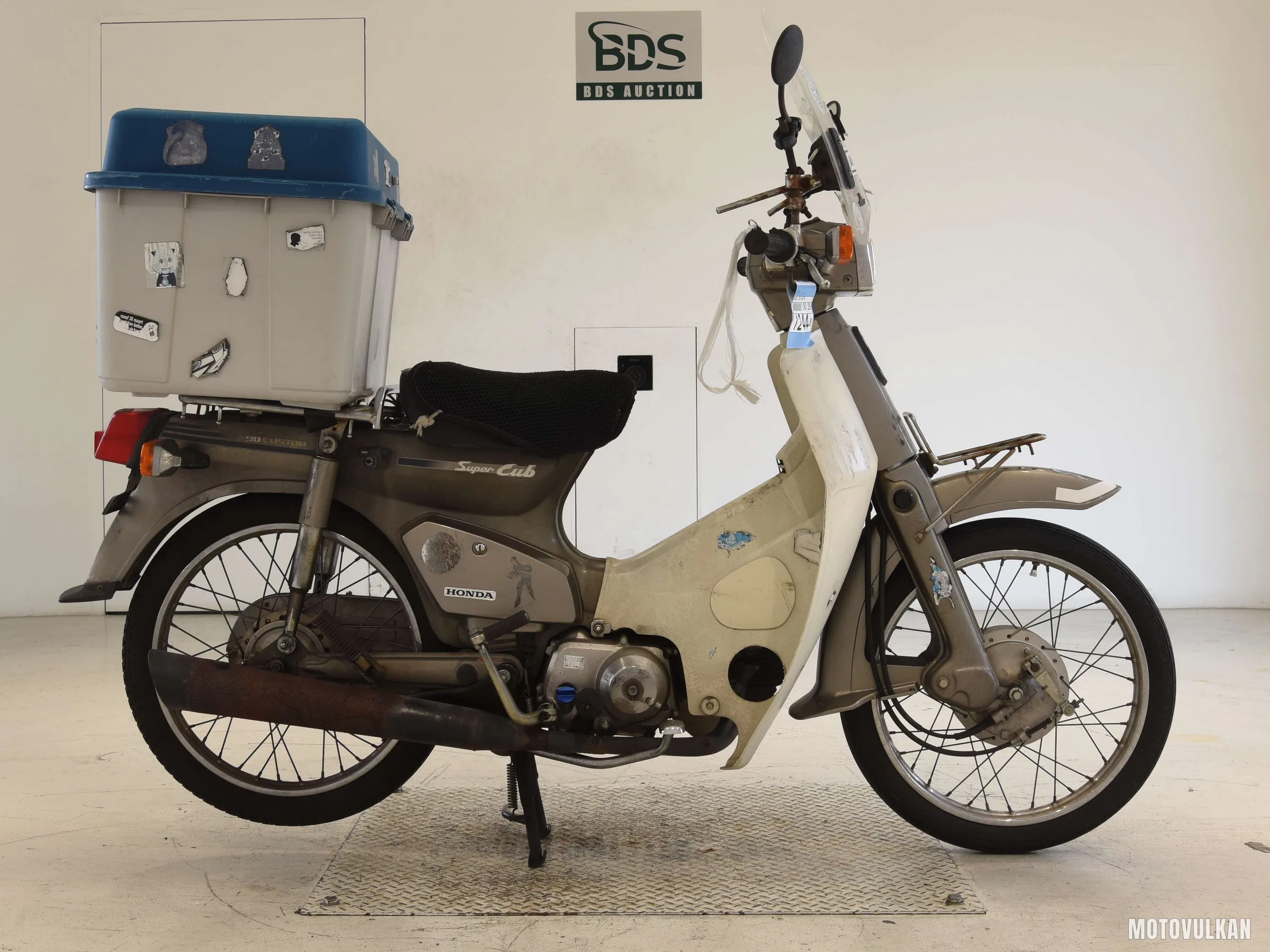 Honda C90-E