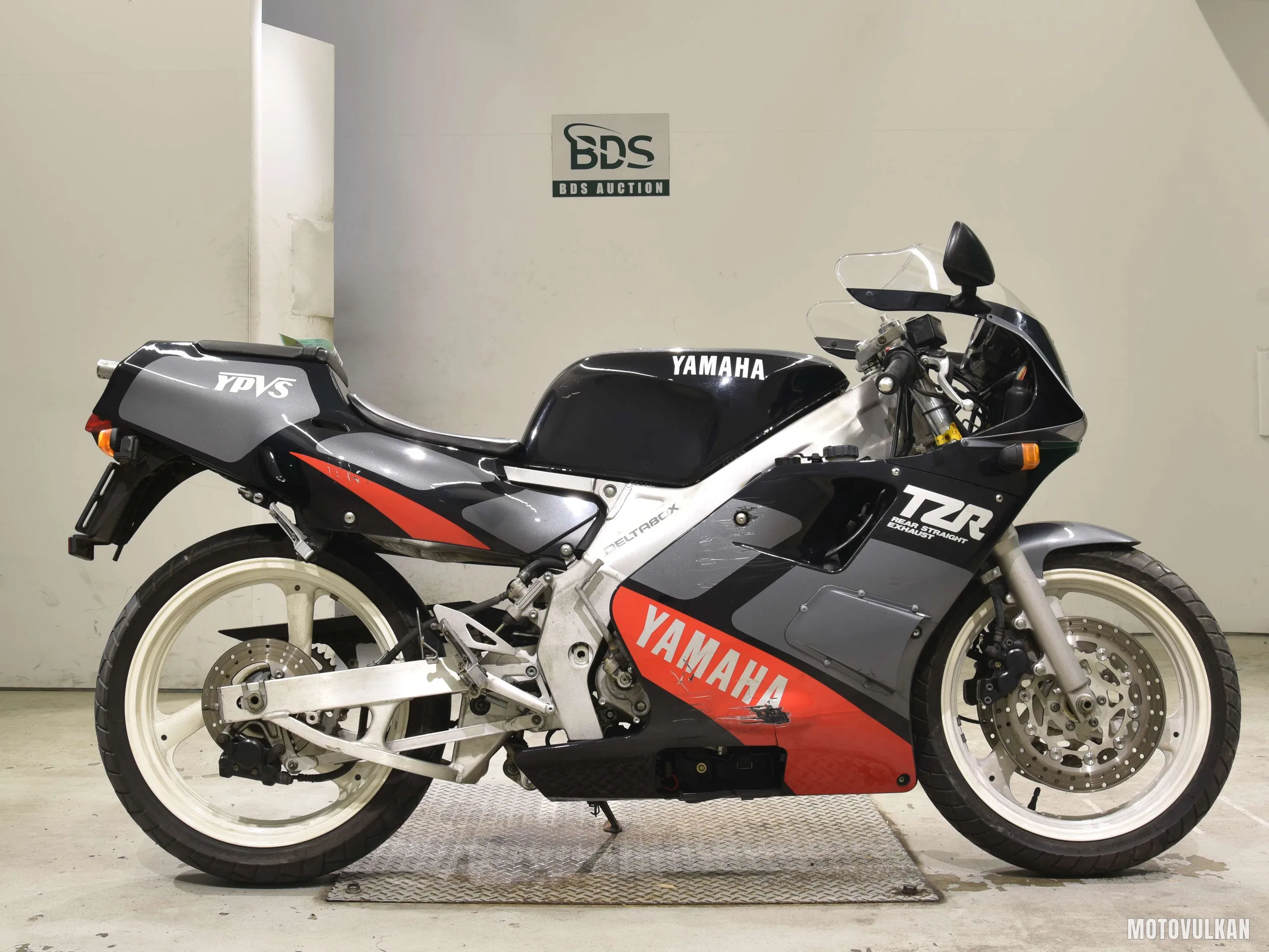 Yamaha TZR250-3