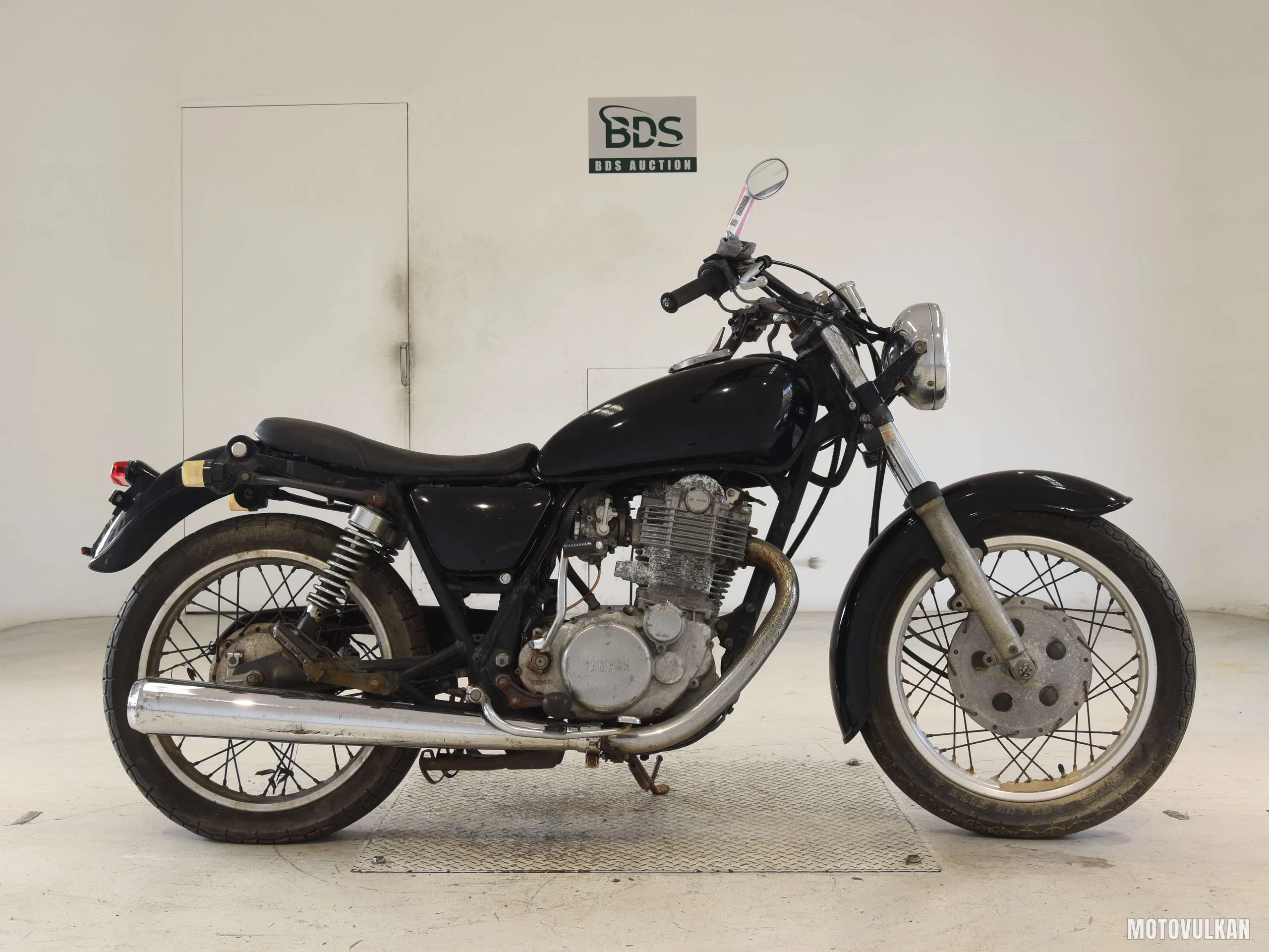 Yamaha SR400-2
