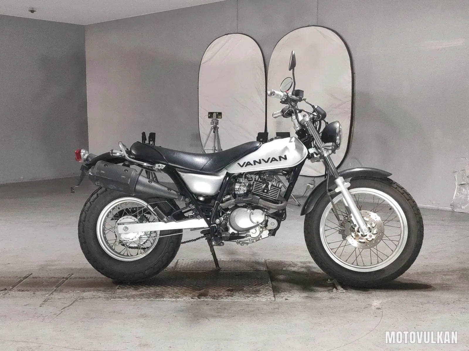 Suzuki Van Van 200
