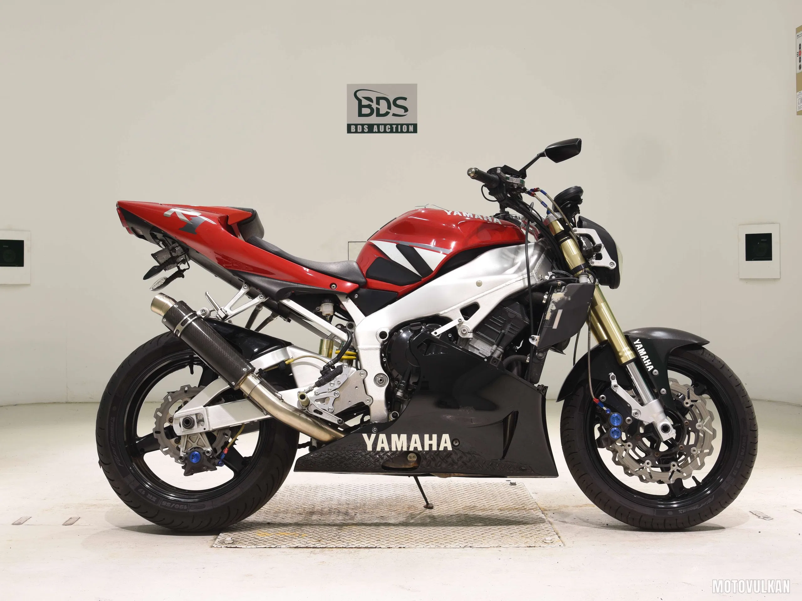 Yamaha YZF-R1
